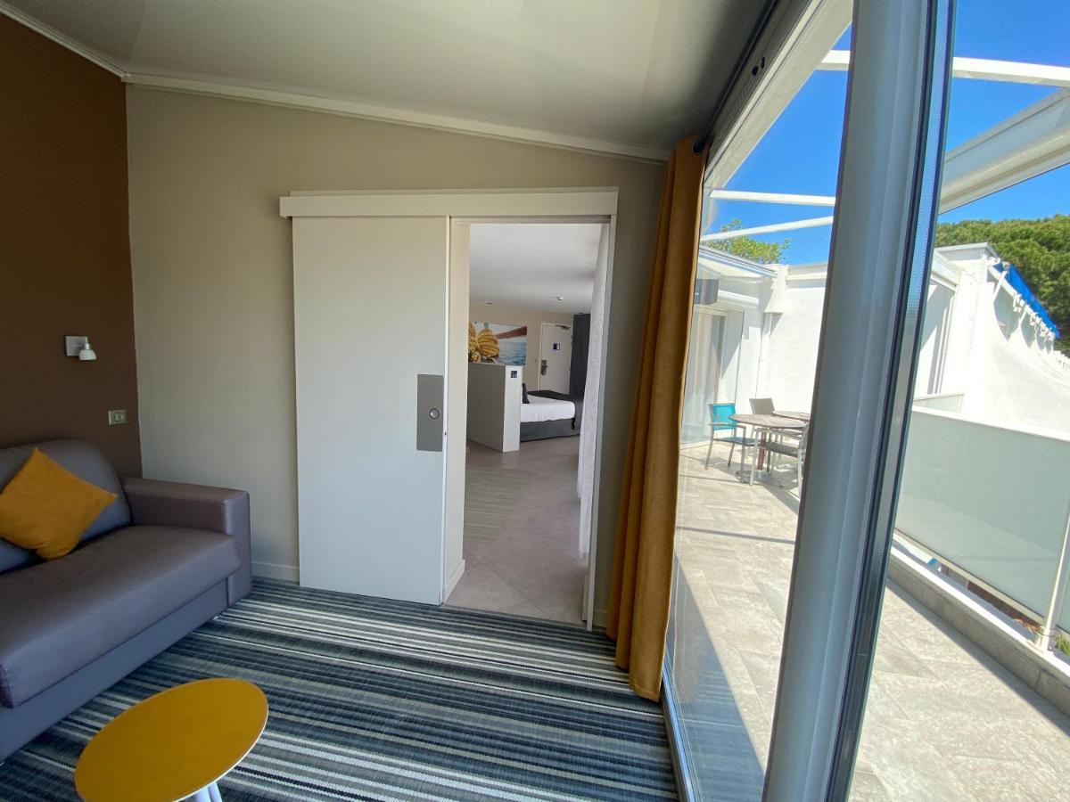 Hotel Europe ลา กร็องเดอ-ม็อต ภายนอก รูปภาพ