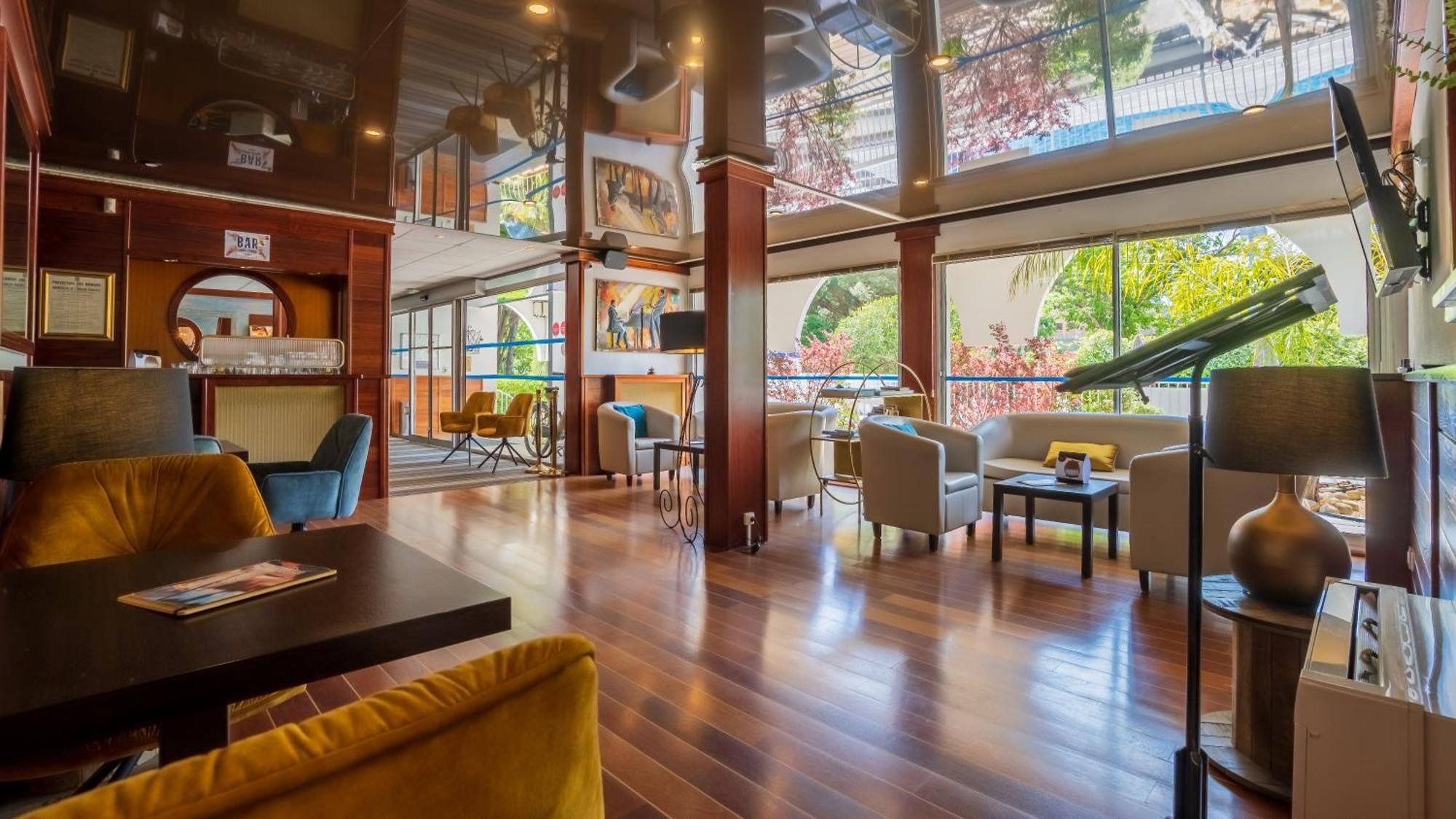 Hotel Europe ลา กร็องเดอ-ม็อต ภายนอก รูปภาพ