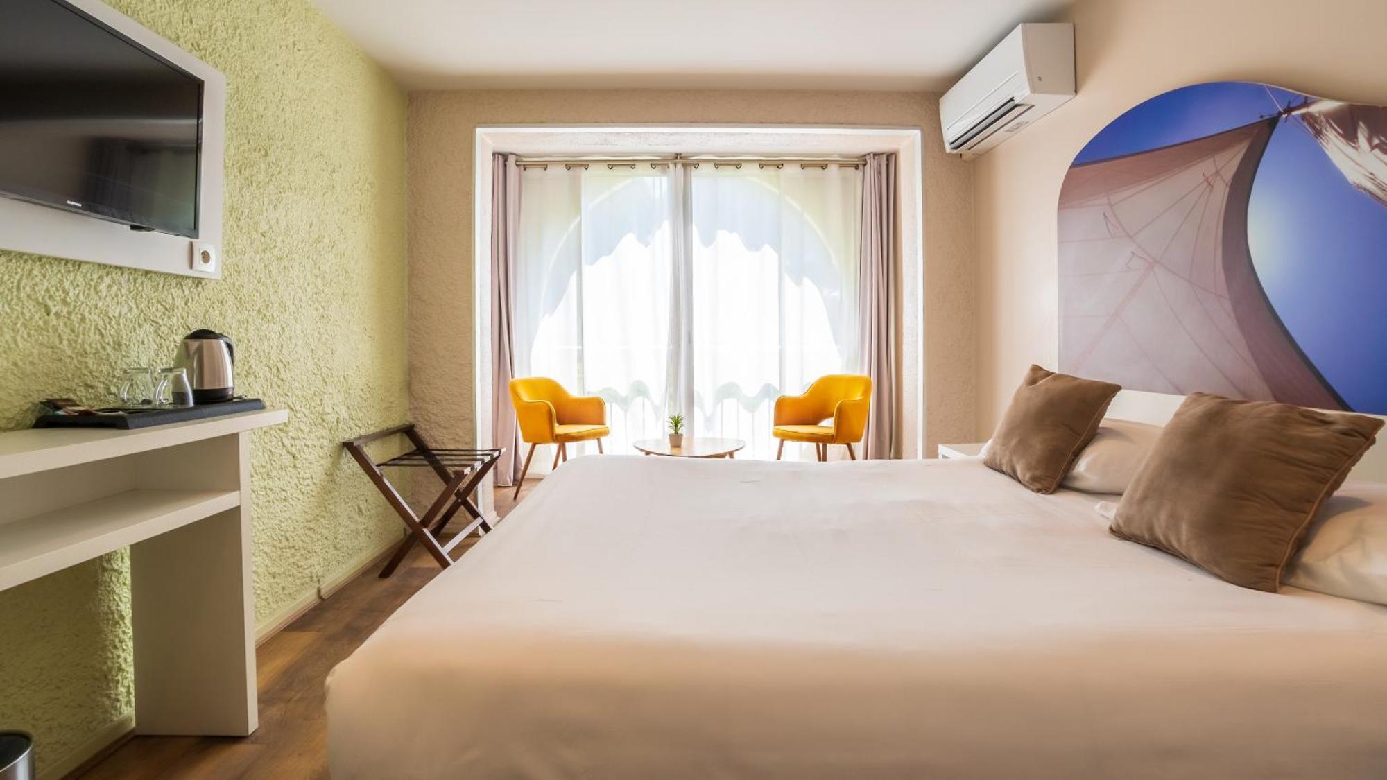 Hotel Europe ลา กร็องเดอ-ม็อต ภายนอก รูปภาพ